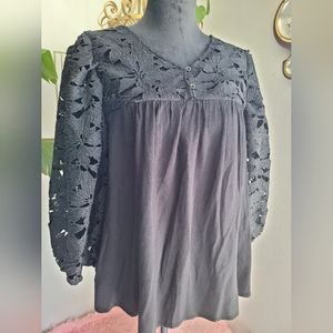 Davi & Dani Black Heavy Lace Balloon Sleeve Size L